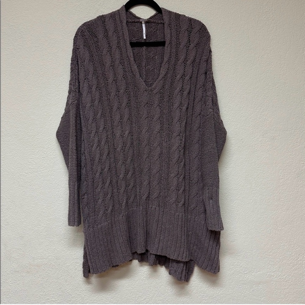 Free People Easy Cable Knit Deep V-neck knit sweater tunic in Mushroom Size L - Picture 6 of 7
